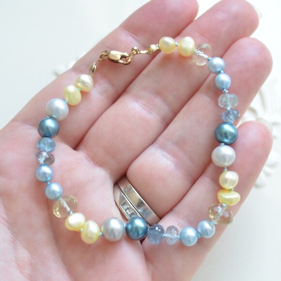 Hand Knotted Pearl and Aquamarine Bracelet - Handmade - Picture 4 of 14